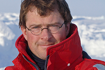 Science journalist Hans Wolkers