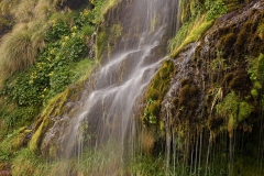 Tongariro-crossing-falls-2c