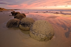 Moeraki-boulders-at-dawn-10d