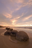 Moeraki-boulders-at-dawn-10q